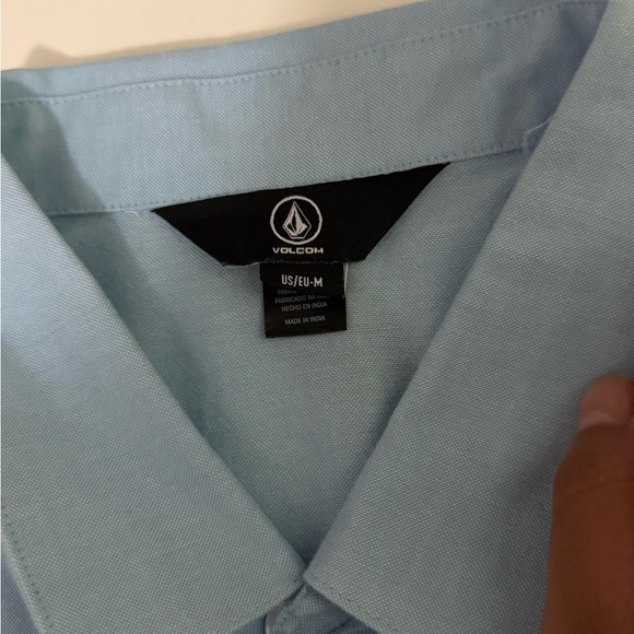 Volcom men’s blue dress collared shirt - Picture 2 of 4